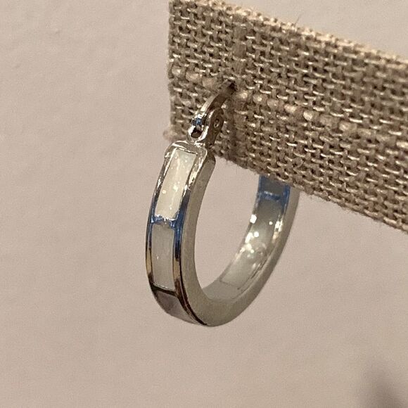 Men’s Faux Opal Inlay Huggies, Small Silver Tone Hoop Earrings - Picture 4 of 7